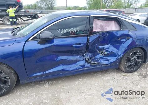 2025 Kia K5 Gt-Line из США, поврежденный, VIN KNAG64J79S5299894